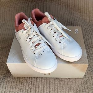 NWT! OnCloud The Roger Advantage leather shoe, 7.5M Perfect shoe for Pickle-ball